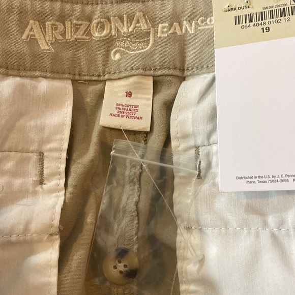 Arizona Jean Co Bermuda Shorts Size 19 - Picture 5 of 6
